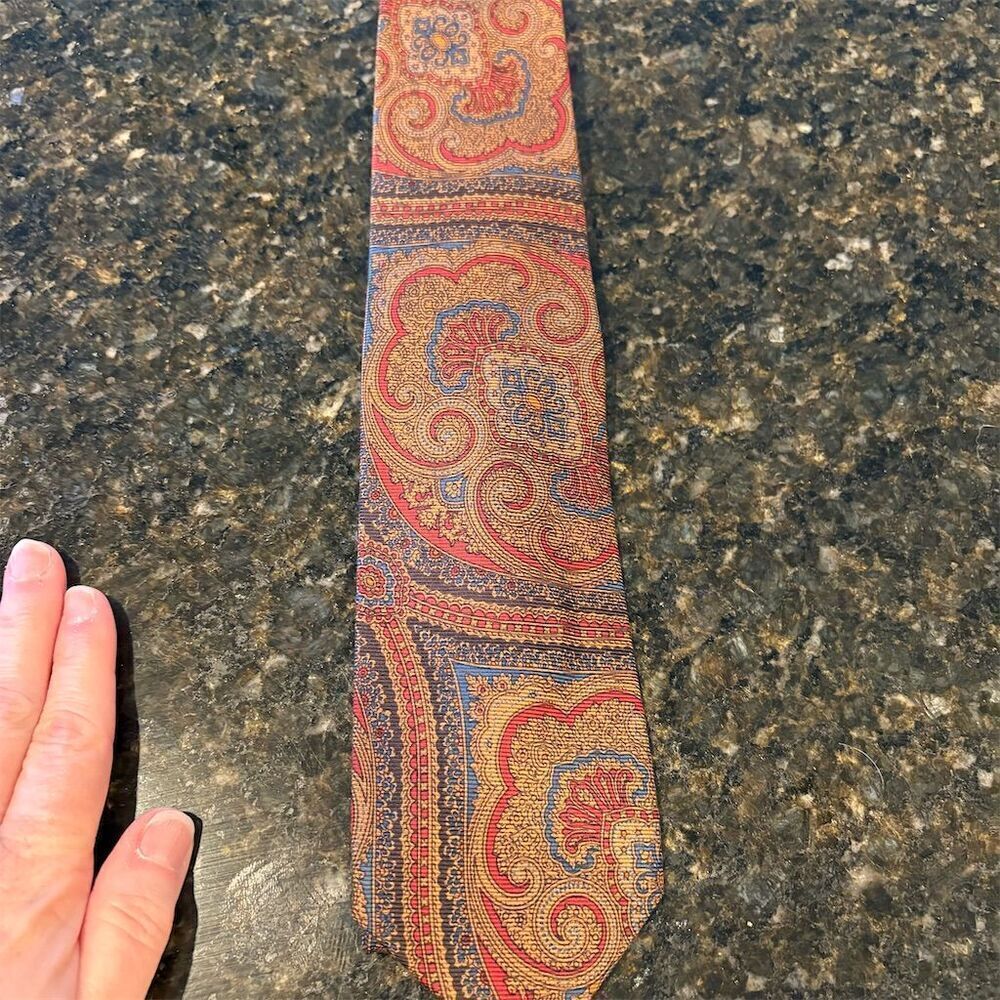 *3/$15 Club Room Men's Vintage Paisley Silk Tie Multicolor Classic Length
